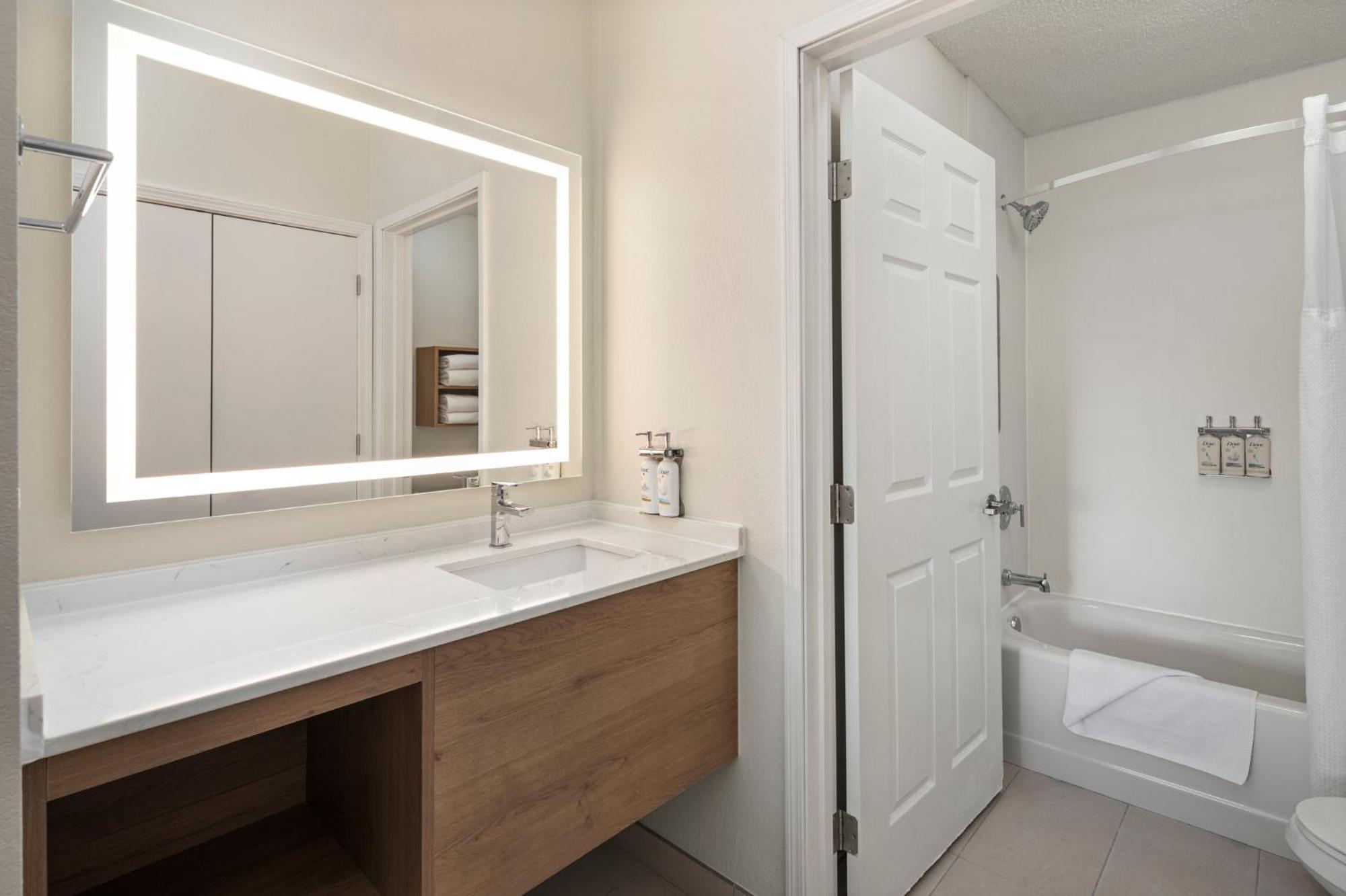 Staybridge Suites Minneapolis-Maple Grove By Ihg Exterior photo